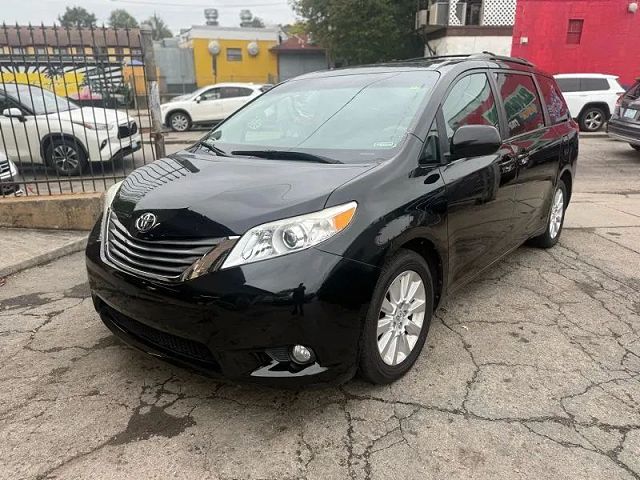 2014 Toyota Sienna XLE
