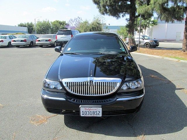 2011 Lincoln Town Car Executive L 