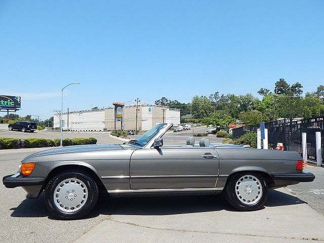 1987 Mercedes-Benz 560 SL 