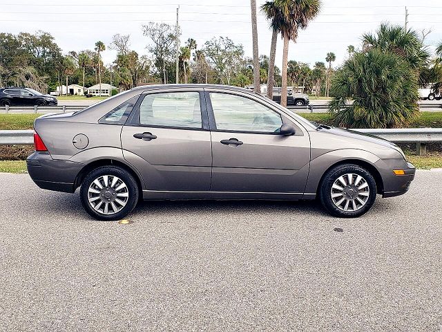 2005 Ford Focus SES 