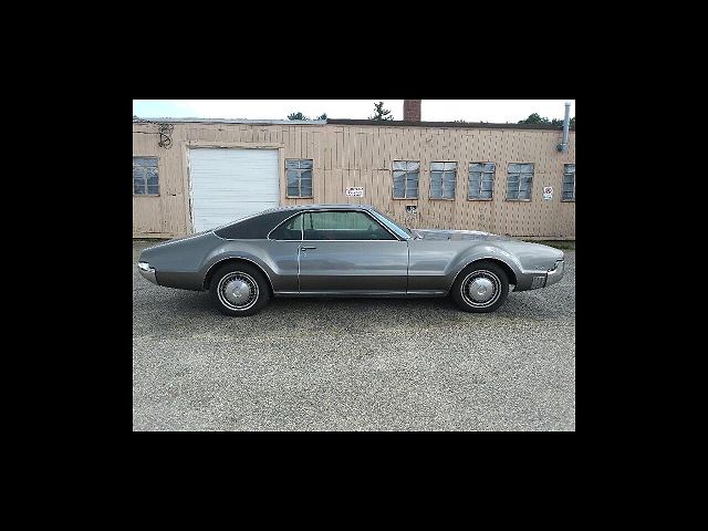 1967 Oldsmobile Toronado  