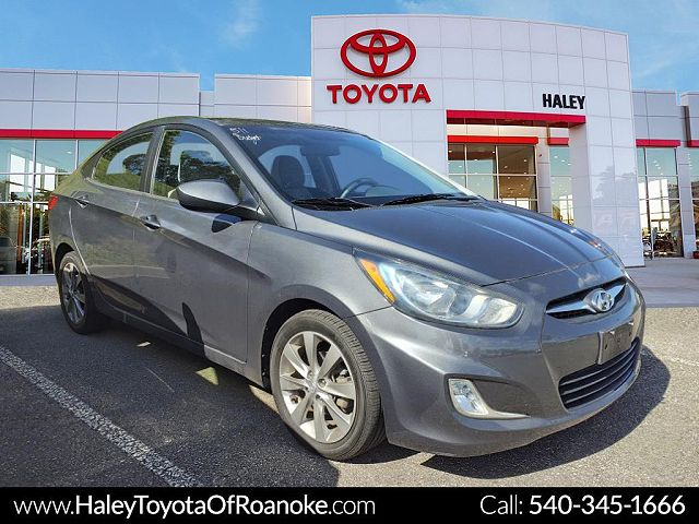 2012 Hyundai Accent GLS 