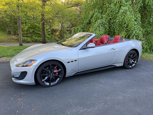 2014 Maserati GranTurismo Sport 