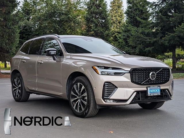 2025 Volvo XC60 B5 Plus Dark Theme