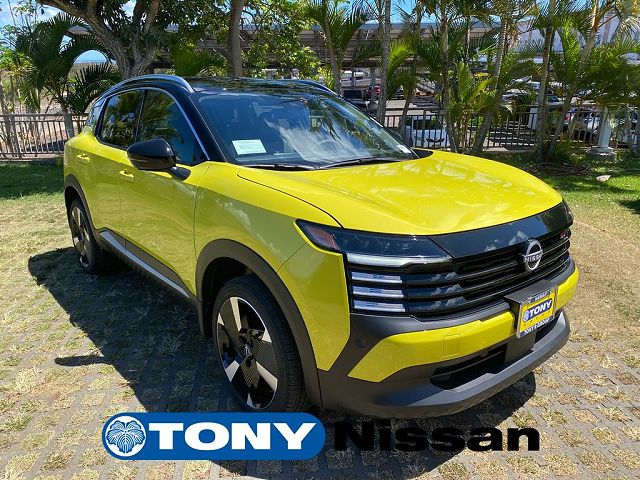 2025 Nissan Kicks SR