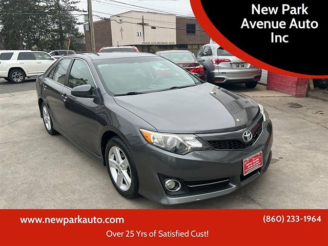 2013 Toyota Camry SE 