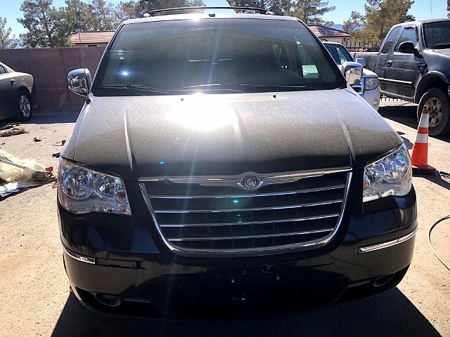 2008 Chrysler Town & Country Limited Edition 
