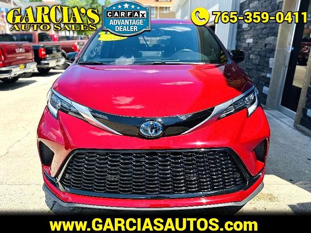 2021 Toyota Sienna XSE 
