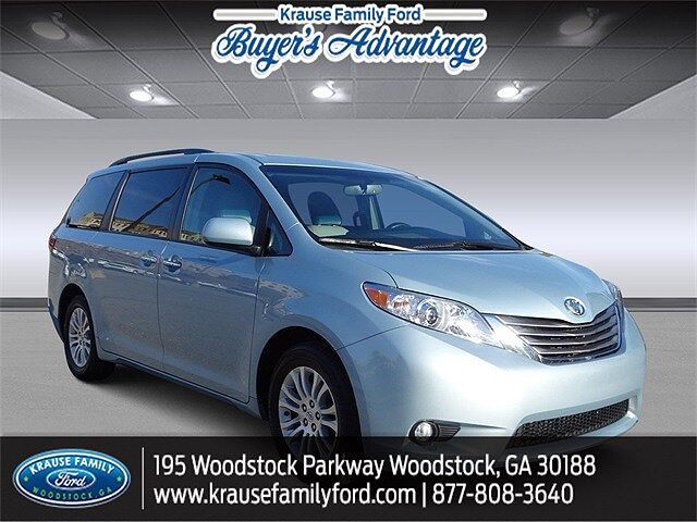 2017 Toyota Sienna XLE 