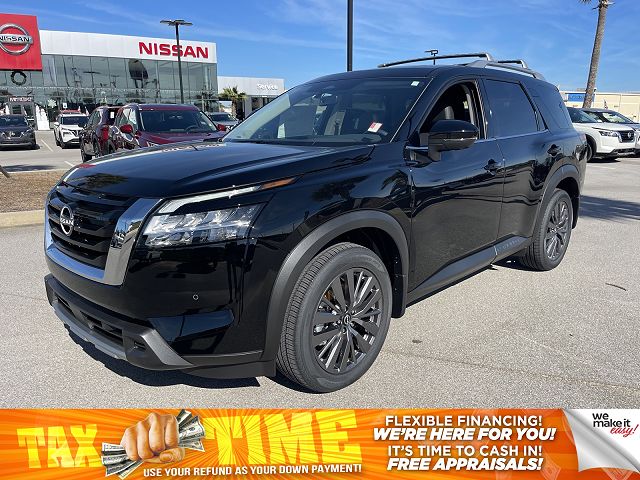 2024 Nissan Pathfinder SL 