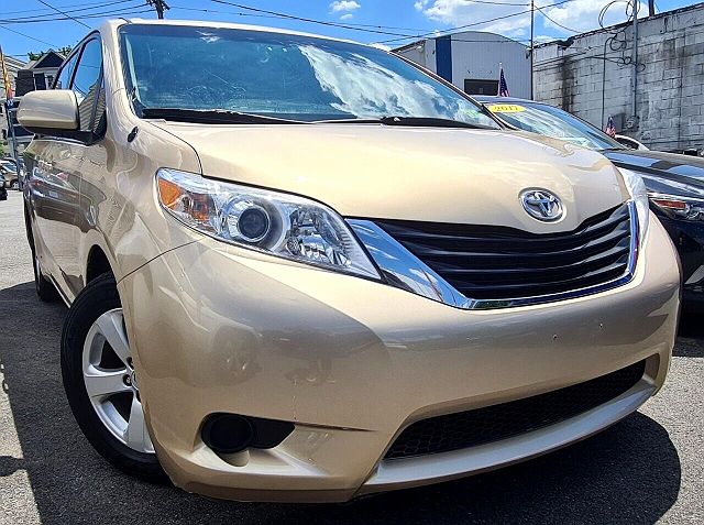 2014 Toyota Sienna LE Mobility