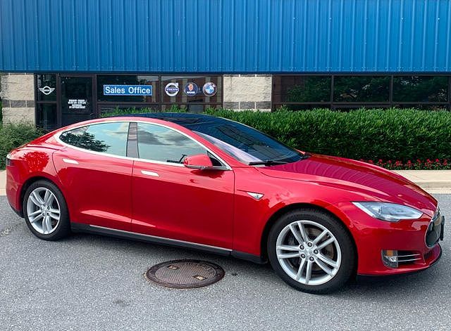2015 Tesla Model S 85D 