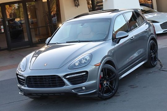 2014 Porsche Cayenne GTS