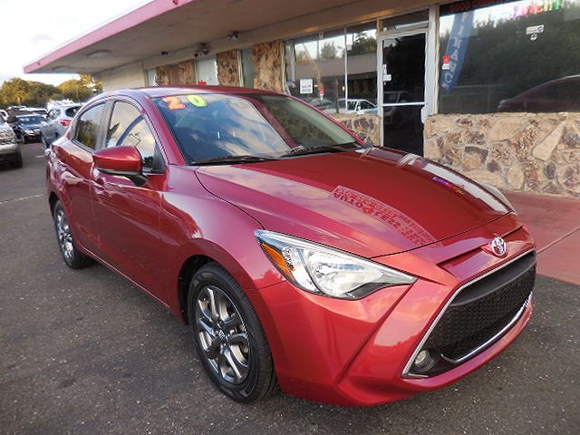 2020 Toyota Yaris LE