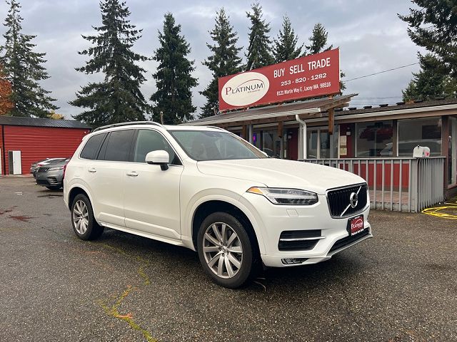2018 Volvo XC90 T6 Momentum 