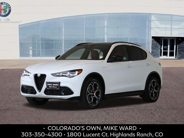 2025 Alfa Romeo Stelvio Sprint