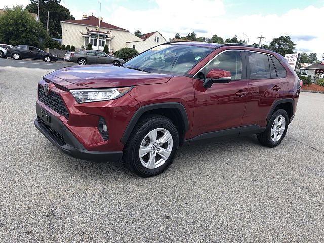 2019 Toyota RAV4 XLE 