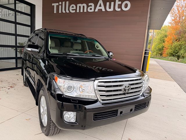 2015 Toyota Land Cruiser Base