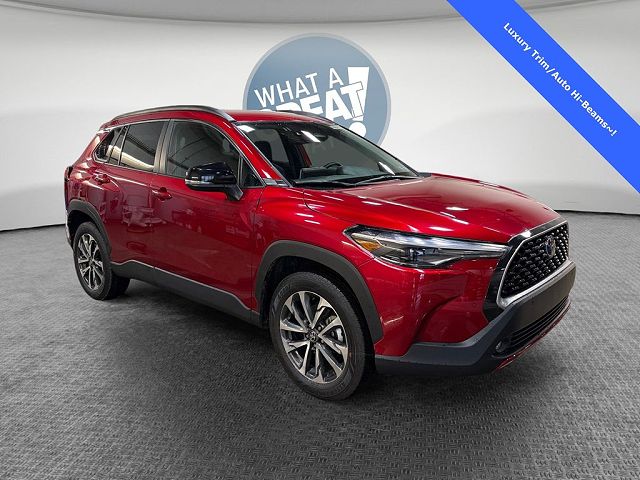 2025 Toyota Corolla Cross XLE