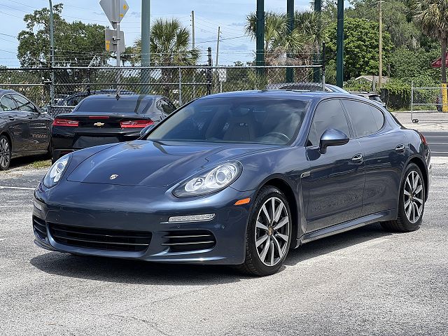 2015 Porsche Panamera  
