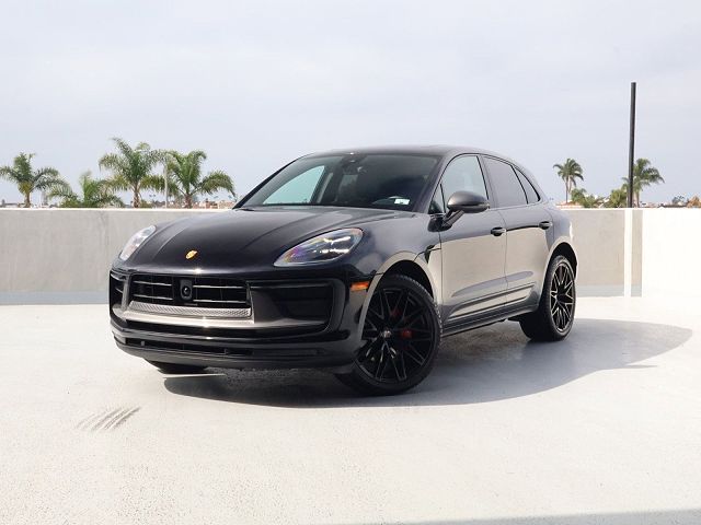 2023 Porsche Macan T