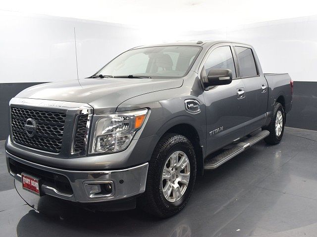 2017 Nissan Titan SV 