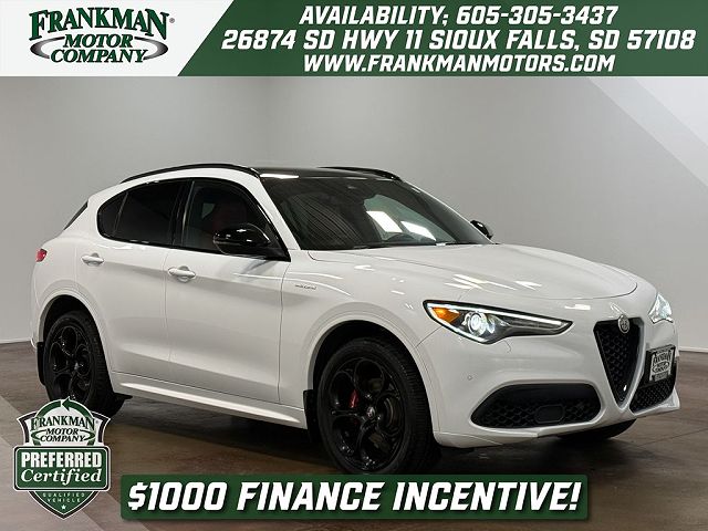 2022 Alfa Romeo Stelvio Veloce