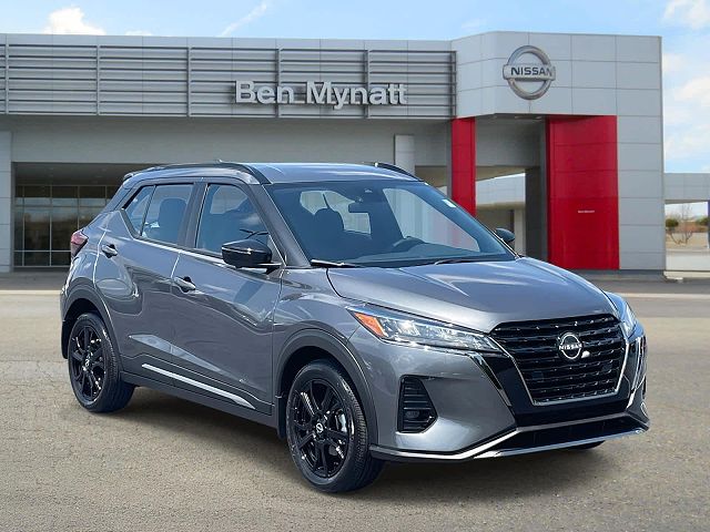 2024 Nissan Kicks SR