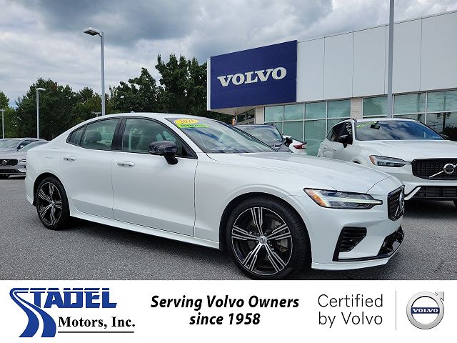2021 Volvo S60 T8 R-Design Expression