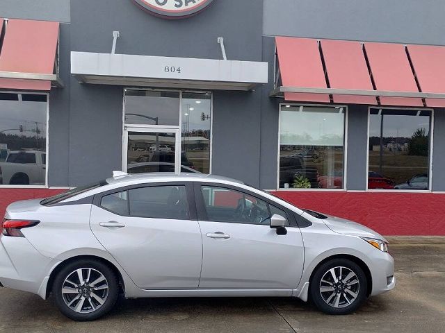 2024 Nissan Versa SV