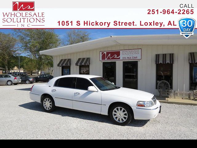 2006 Lincoln Town Car Signature Limited 