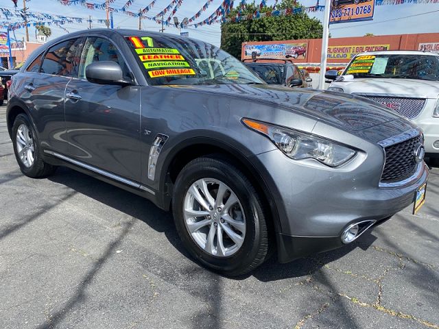 2017 Infiniti QX70  