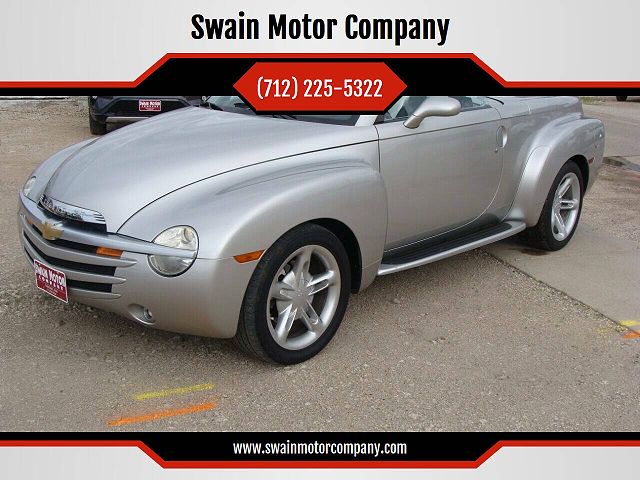 2004 Chevrolet SSR LS 