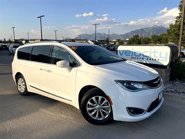 2019 Chrysler Pacifica Touring-L 