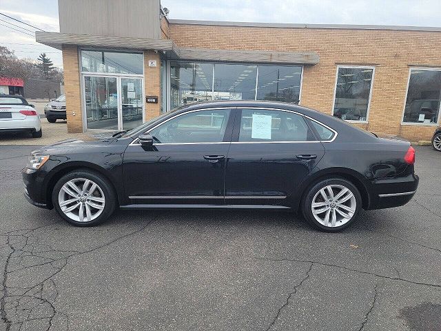 2016 Volkswagen Passat SEL 