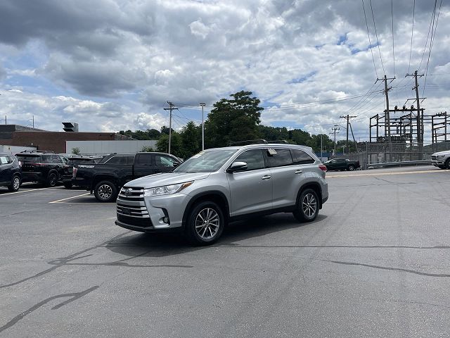 2019 Toyota Highlander  