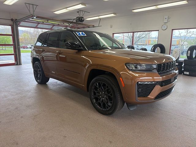 2026 Jeep Grand Cherokee Summit