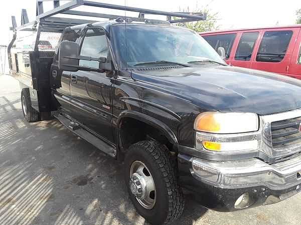 2004 GMC Sierra 3500 SLE 