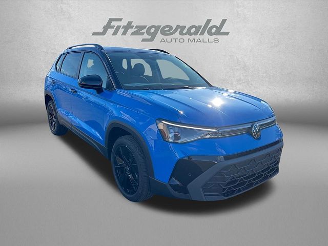 2026 Volkswagen Taos SE Black