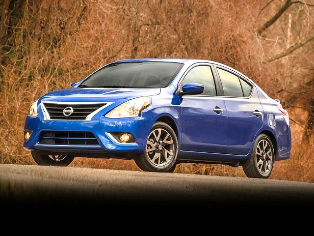 2015 Nissan Versa SV 