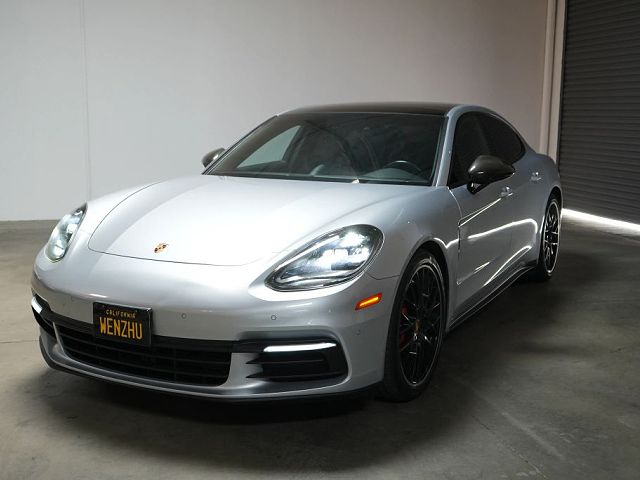 2018 Porsche Panamera 4