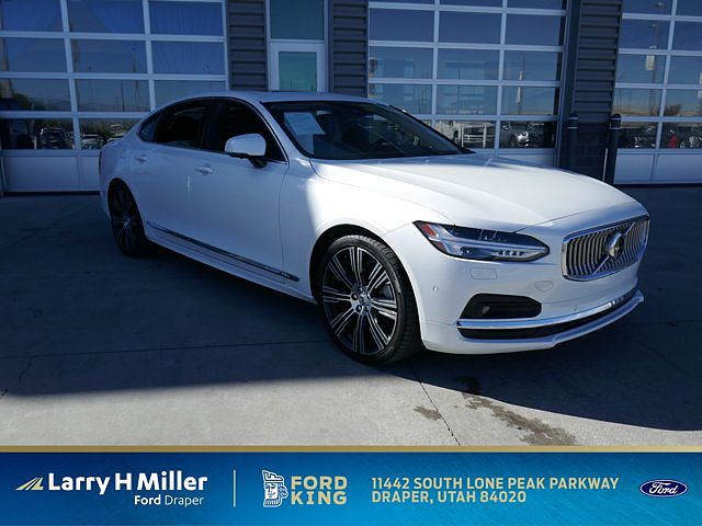 2023 Volvo S90 B6 Plus