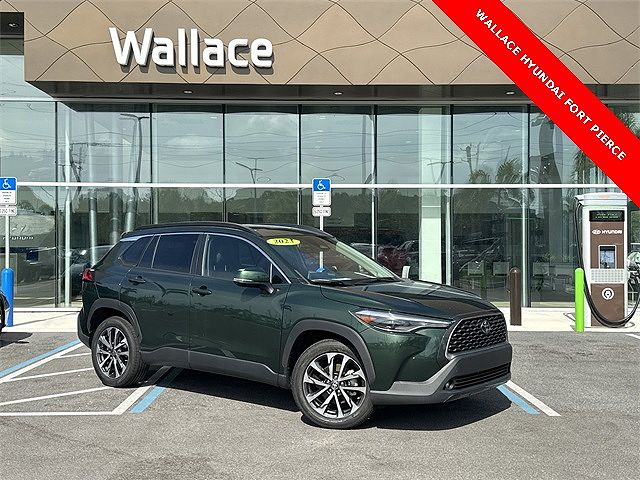 2023 Toyota Corolla Cross XLE