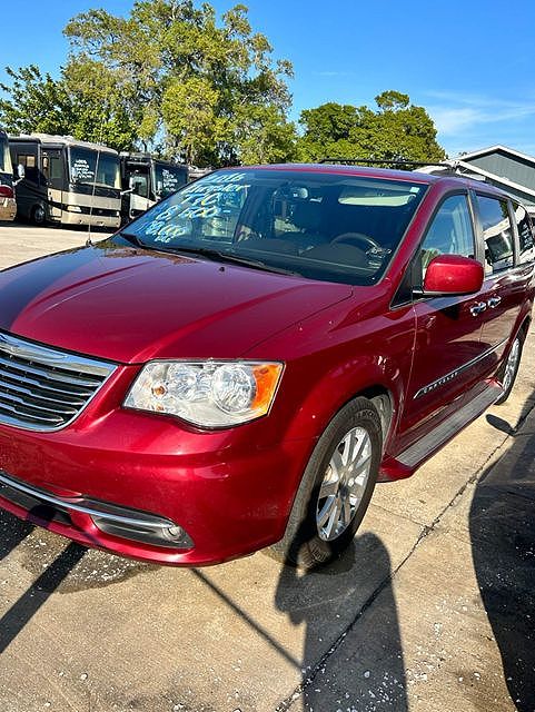 2016 Chrysler Town & Country Touring 