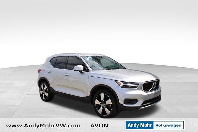 2019 Volvo XC40 T5 Momentum 