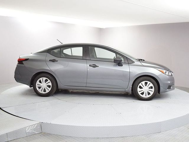 2022 Nissan Versa S 
