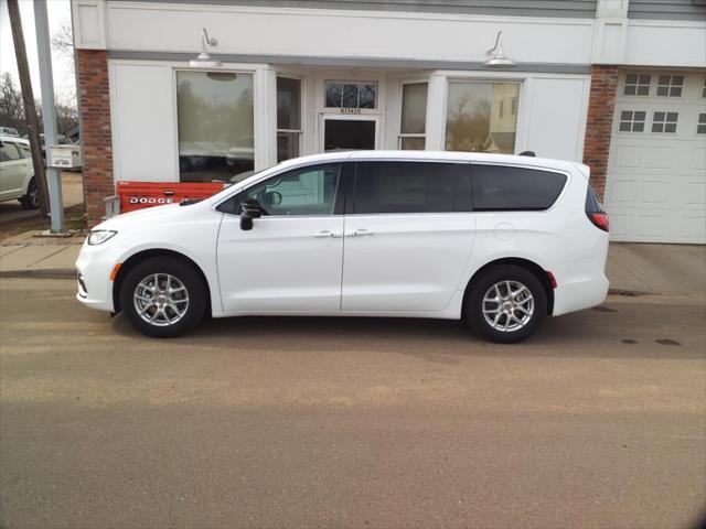 2024 Chrysler Pacifica Sand Creek WI