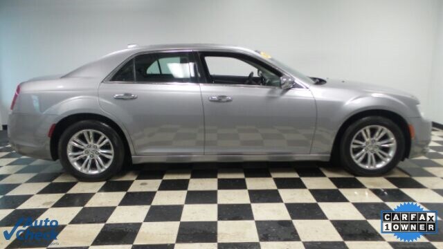 2016 CHRYSLER 300 C