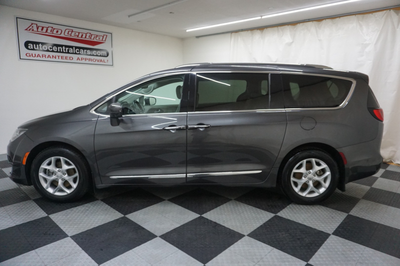 2017 Chrysler Pacifica Akron OH