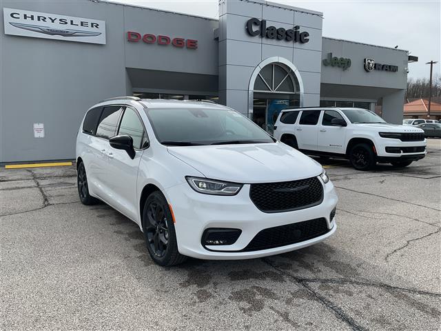 2024 Chrysler Pacifica Madison OH